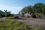 CSX 8361 Leads Q417 at Iona Island